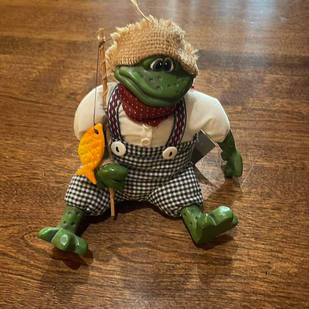 Vintage Fishing Frog